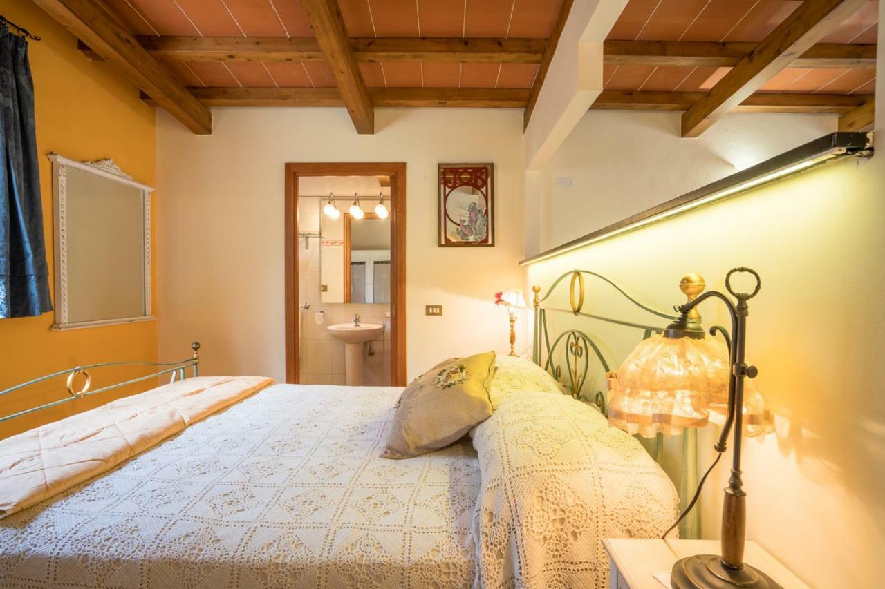 B&B Rosso Baccara Montevettolini Exterior photo